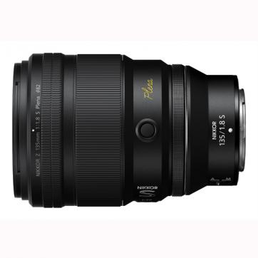 NIKKOR Z 135mm f/1.8 S Plena